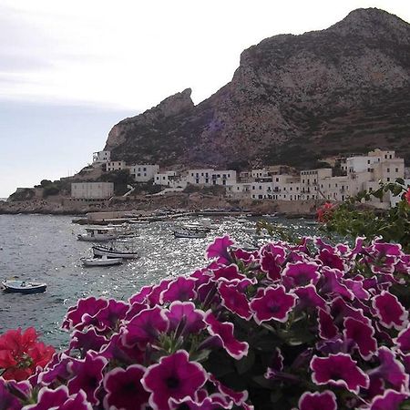 La Ninfea Bed and Breakfast Valderice Esterno foto