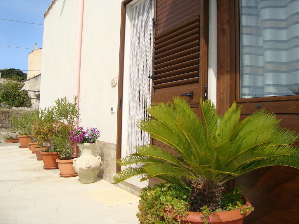 La Ninfea Bed and Breakfast Valderice Esterno foto
