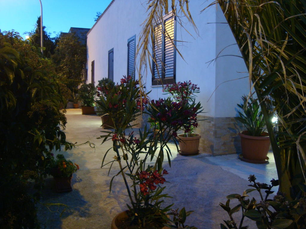 La Ninfea Bed and Breakfast Valderice Esterno foto